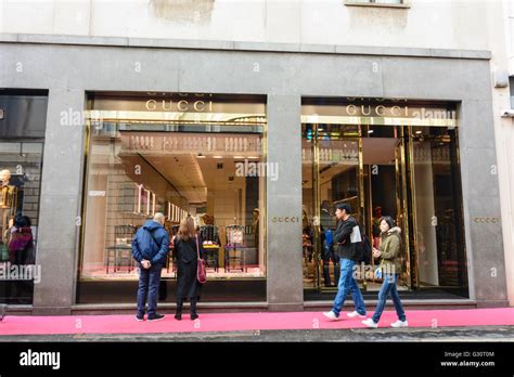 gucci store mailand|gucci milano monte napoleone.